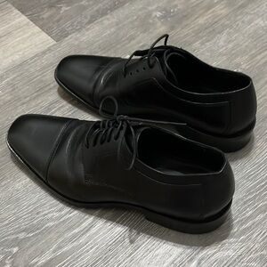 Johnston & Murphy Black Dress Shoes NWOT